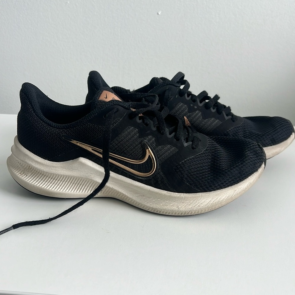 Nike Downshifter, Size 6, Black and Gold, Woman’s